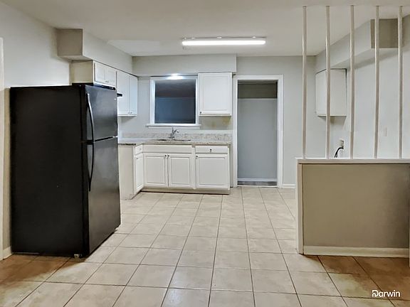 2nd image of 3675 Ridgemont Rd