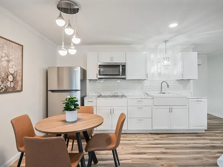 1222 E Vaile Ave #2 — Photo 3