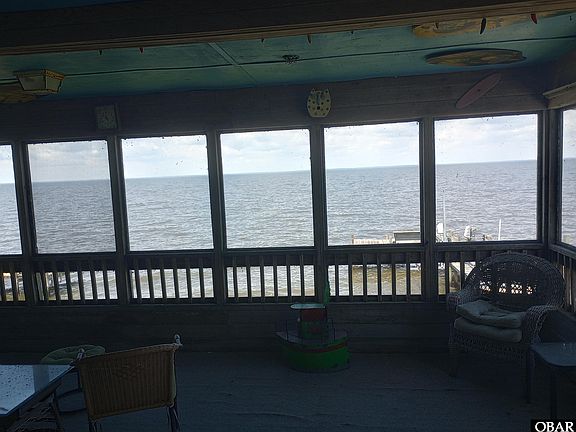 5th image of 233 Rhodes Haven Dr