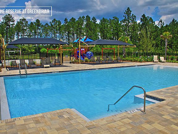 4th image of 75 Winterberry Ct