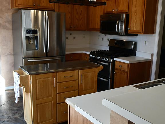 3rd image of 7865 Silktree Pl