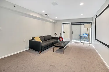 Sold by Isen & Company : Real Estate Advisors