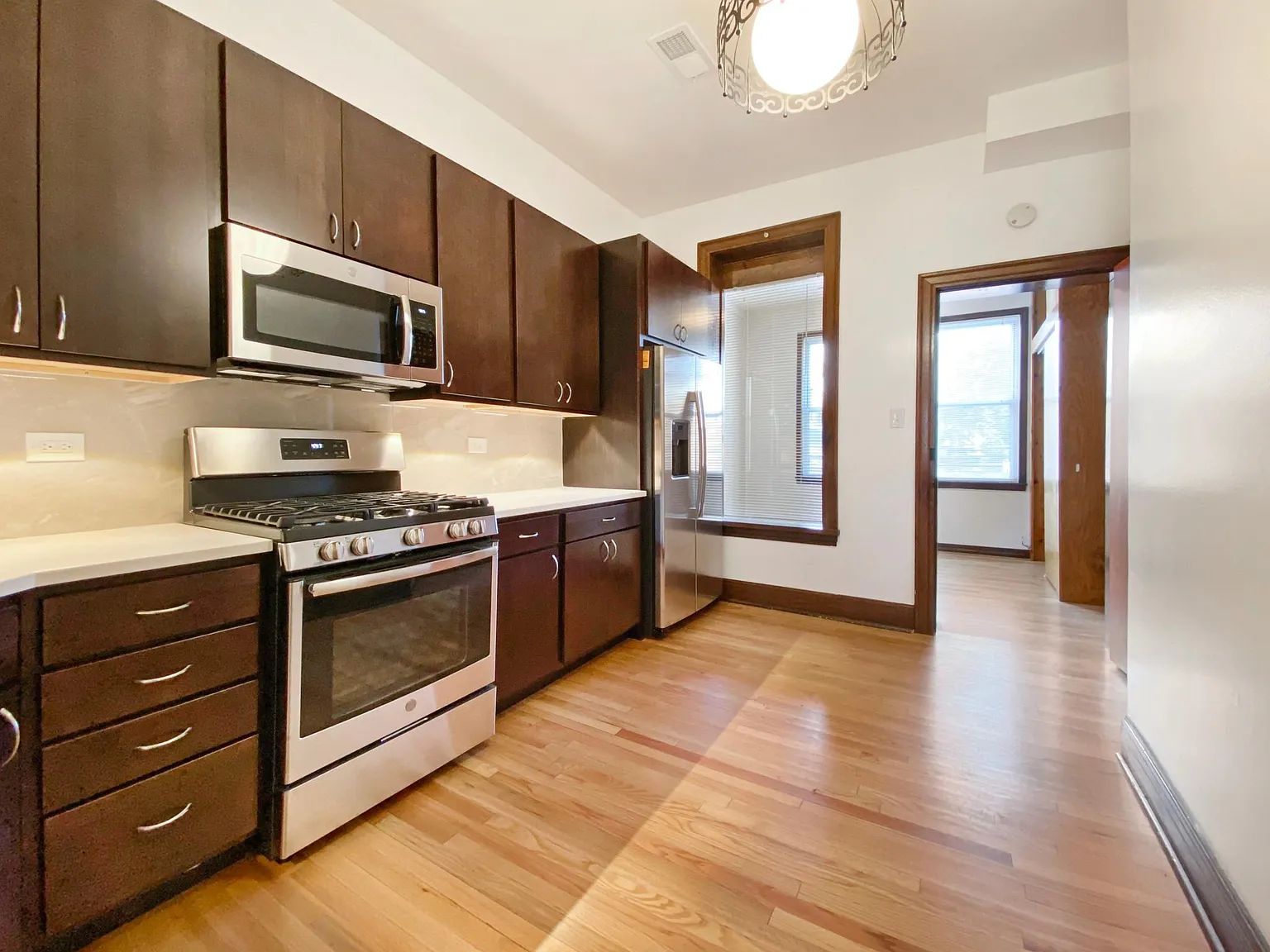 3 bed, $4,200 — Photo 2