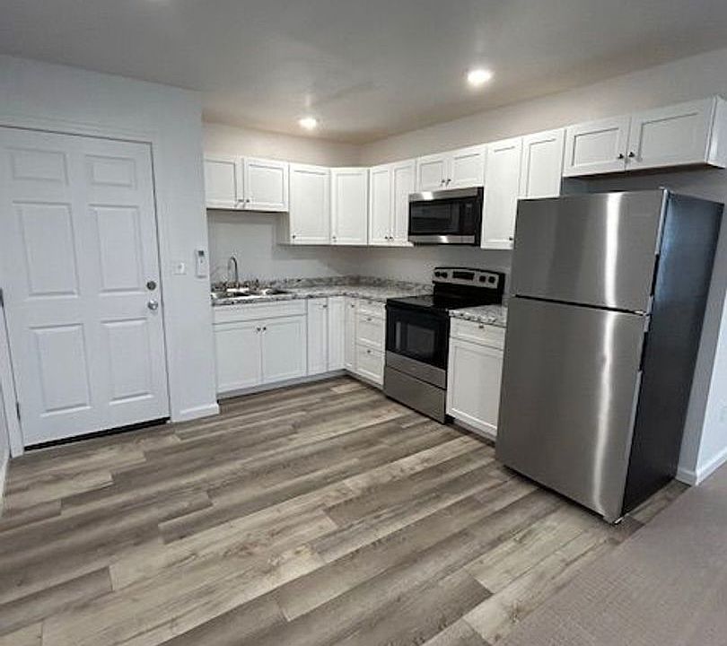 1st image of 400 E James Dr #5