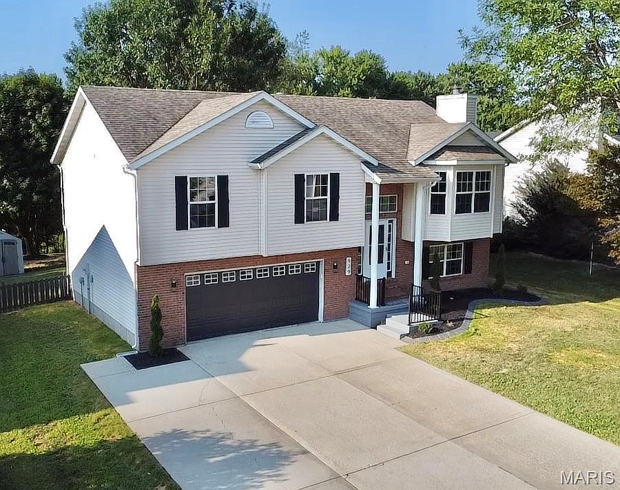 1st image of 929 Carla Dr