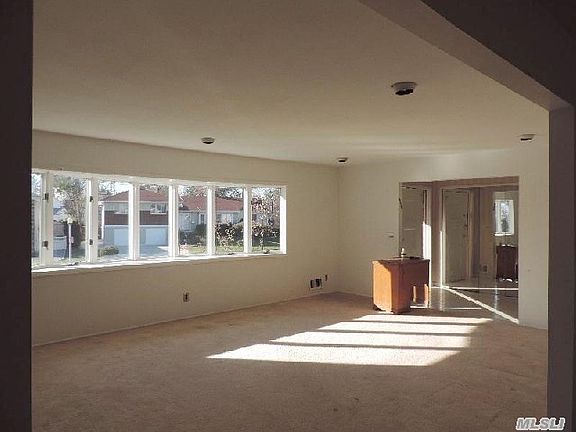 2nd image of 112 Hamilton Dr