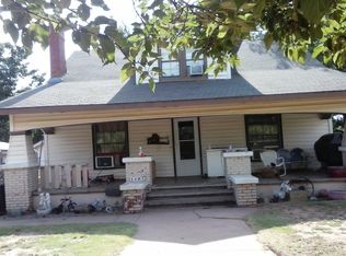 1107 N 5th St, Sayre, OK 73662