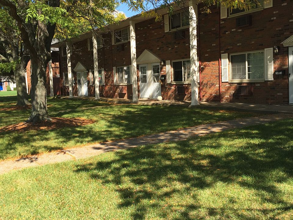 1st image of 5821 Williamsburg Dr