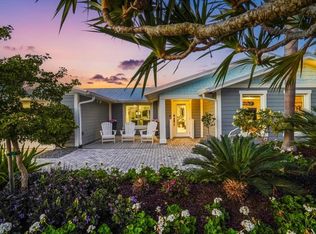 623 Concord Ln, Holmes Beach, FL 34217