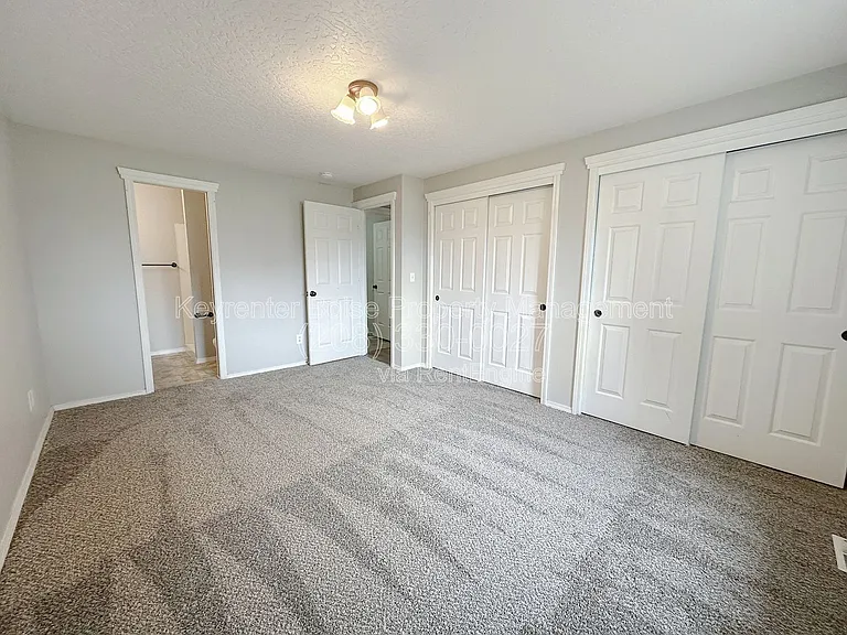 1017 W Edwards Ave — Photo 7