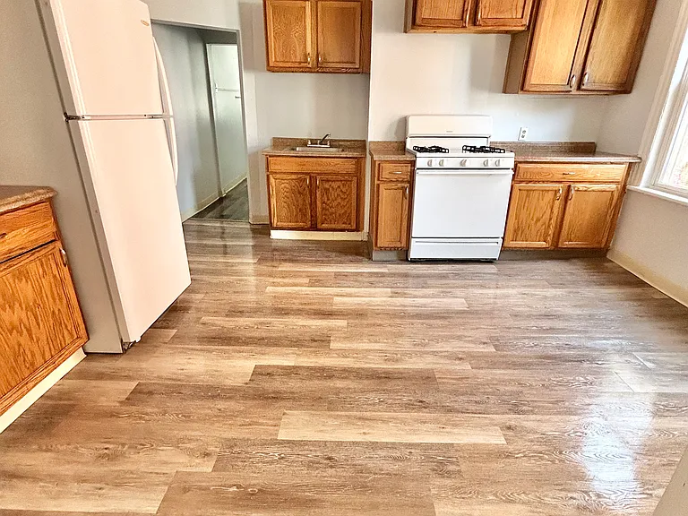 133 Glen St #1 — Photo 6