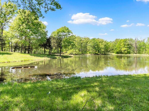530 W Raines Rd, Memphis, TN 38109