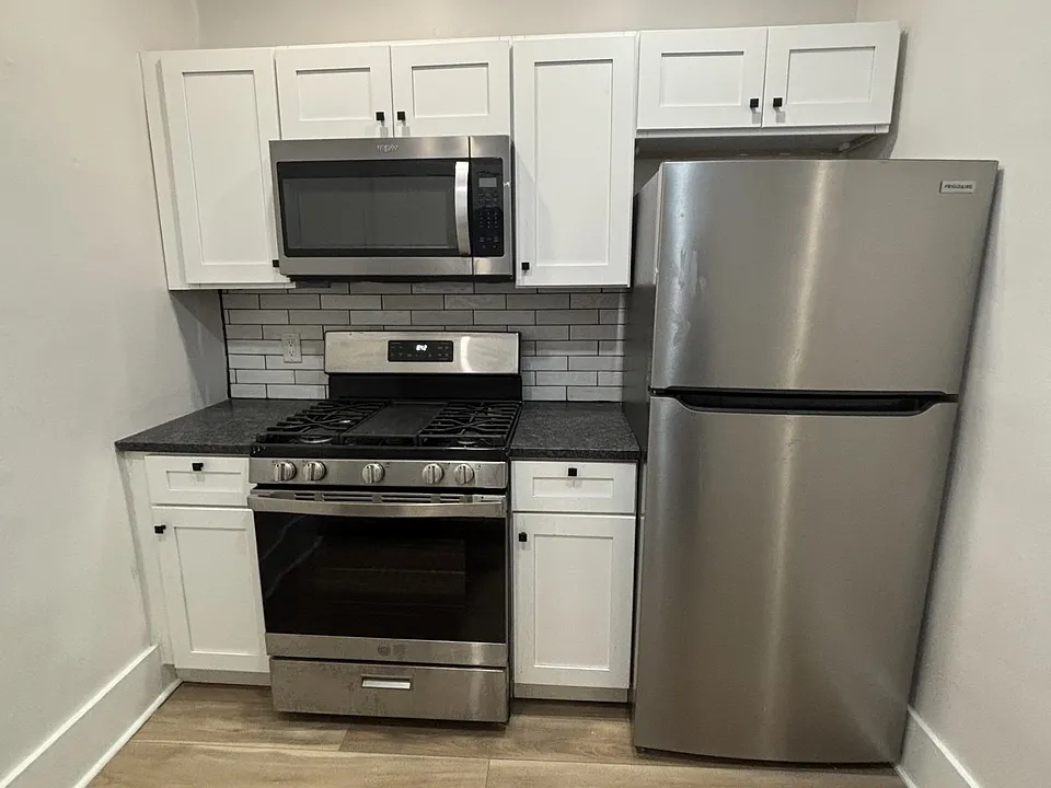 96-98 Chestnut St #3R