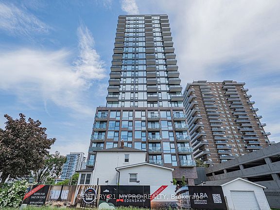 2nd image of 28 Ann St #520