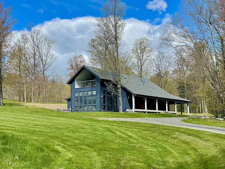 323 Haddock Hill Rd — Photo 3