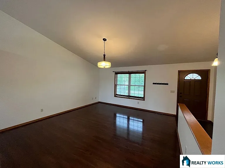 8020 Renatta Dr — Photo 4