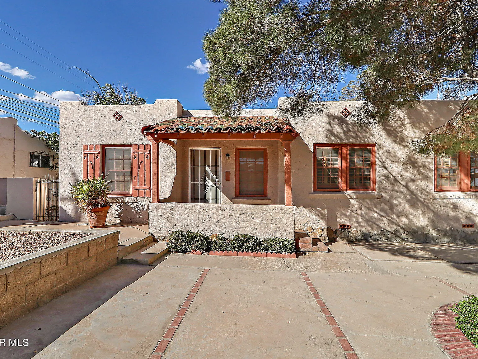 1 bed, 1.0 bath, 690 sqft, $890 — Photo 3