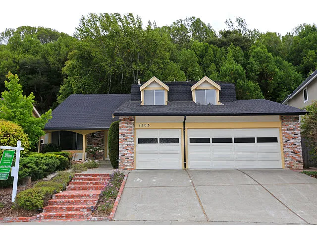 1503 Cherrywood Dr photo 1