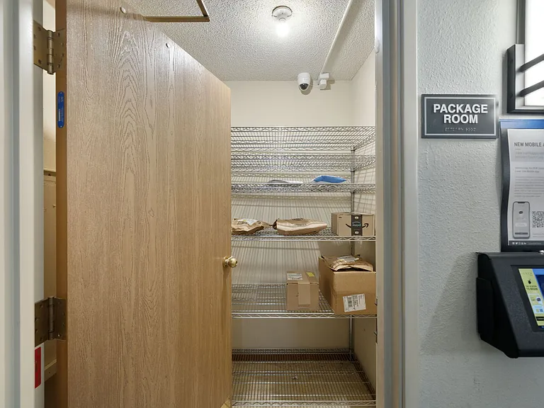 Heritage Park Apartments — Photo 18
