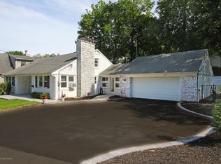 221 Linden Ave, Highlands, NJ 07732