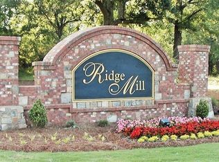588 Oakside Pl, Acworth, GA 30102