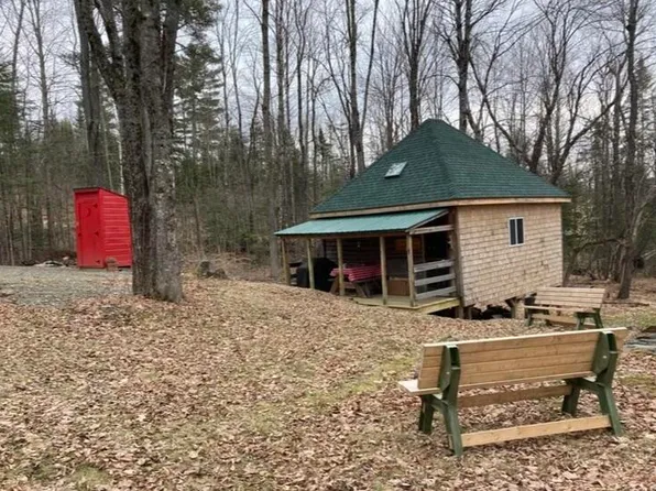 126 West Road, Abbot, ME 04406
