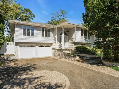 33 Pittoni Drive, Commack, NY, 11725