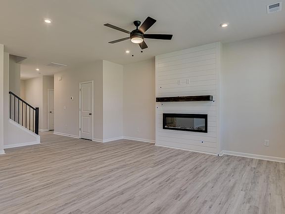 7th image of this home