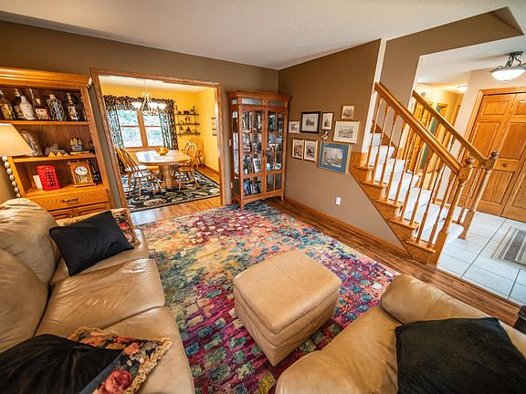 5th image of 1002 Yorkshire Ln NW