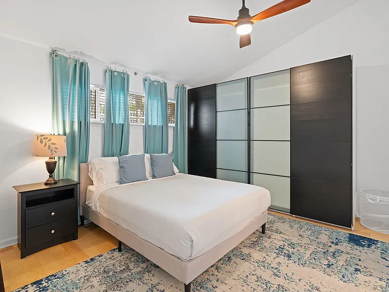 1818 S Lakeshore Blvd #8 — Photo 8