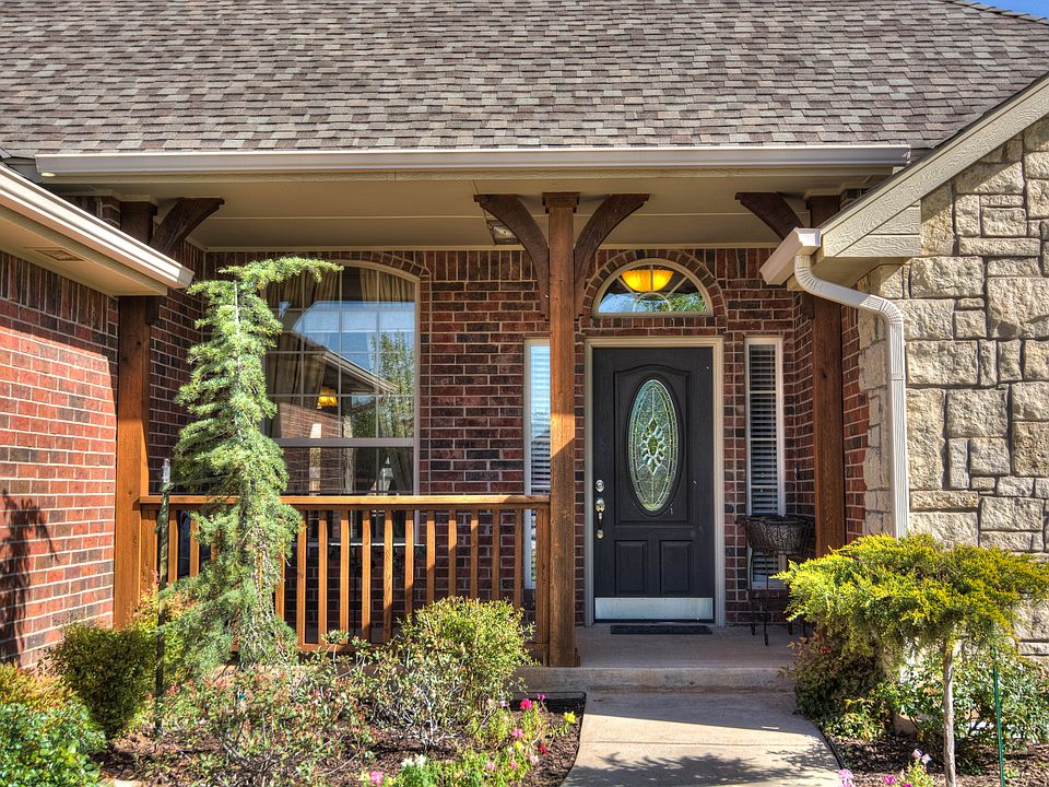 Covered Front Porch
