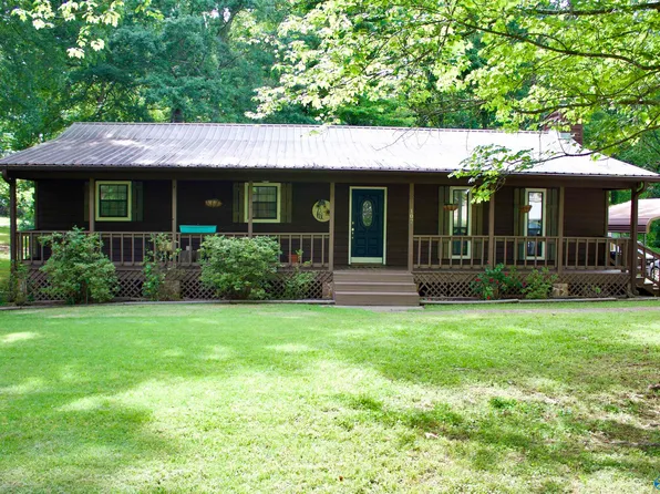 107 Sunset Acres Ave, Decatur, AL 35603