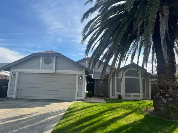 3 Crystal Brook Ct, Sacramento, CA 95838