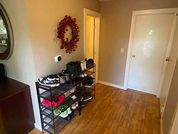 3rd image of 572 Warren Rd #10