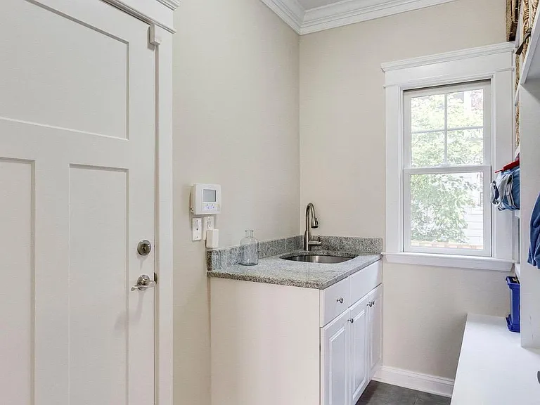 312 Pine St — Photo 28