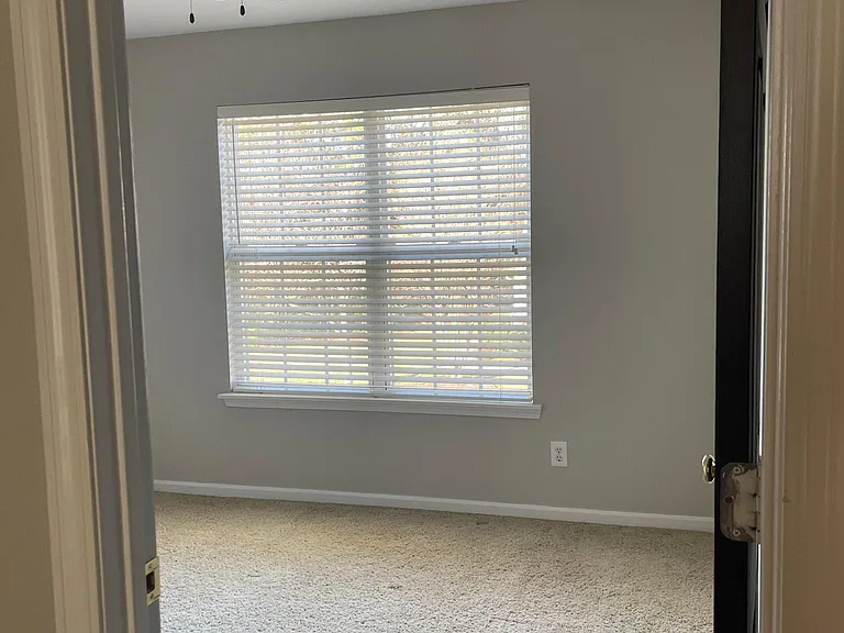 8223 Southgate Commons Dr — Photo 29