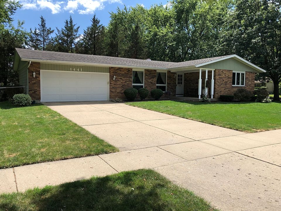 1st image of 1441 Century Oaks Dr