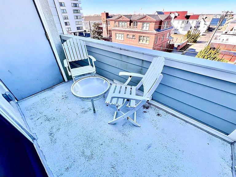 1703 Beach Ter #4N — Photo 16
