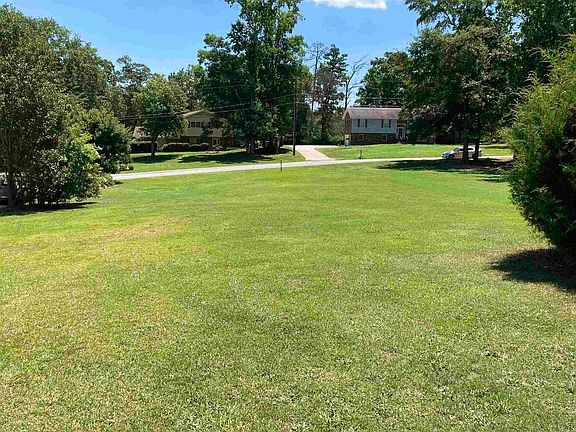 2nd image of 105 Rockwood Dr
