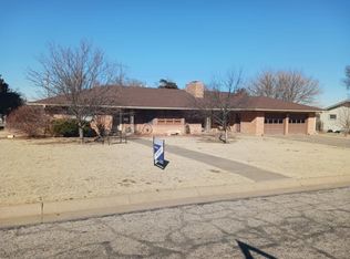 503 E 16th St, Ellis, KS 67637