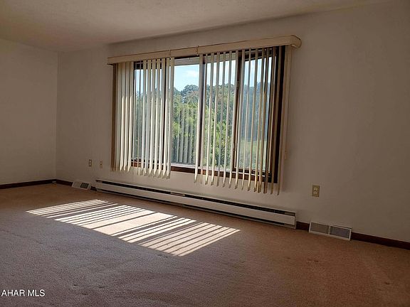 4th image of 226 Piedmont Dr