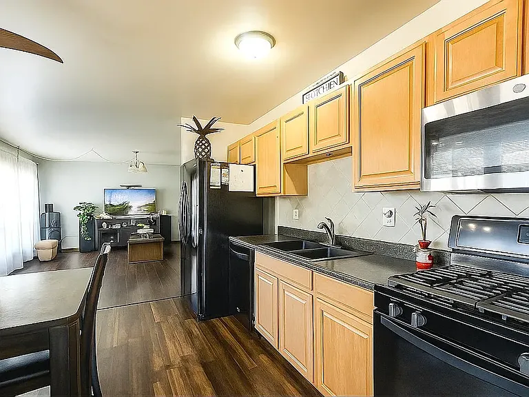 3844 Robinhood Ln — Photo 6