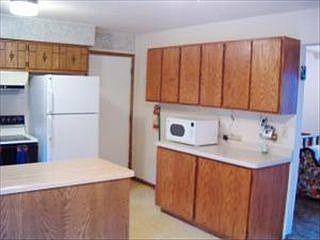 2nd image of 303-5 1/2 St NE
