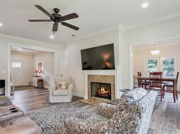 120 Cherry Ln, Pell City, AL 35128