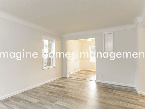 5th image of 1306 E 340th St