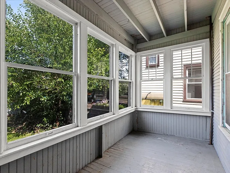 5344 W Eddy St #1 — Photo 9