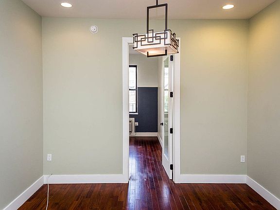 3rd image of 1436 Dekalb Ave APT 1L