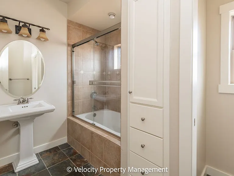 600 SW Otter Way — Photo 16