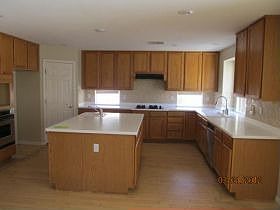 4th image of 732 Chamero Mesa St