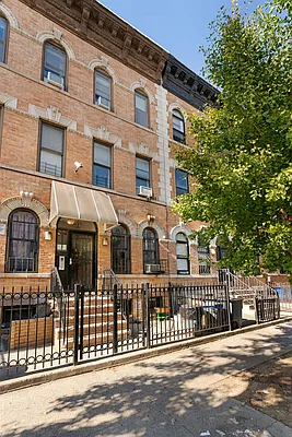 Rented by Compass | media 9